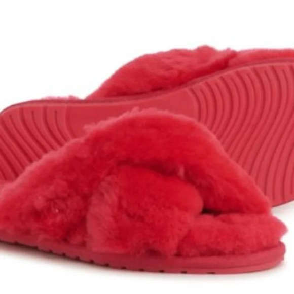 NWT EMU Australia Mayberry Sheepskin Slippers (For Women) size 6 Fuschia - Picture 1 of 3